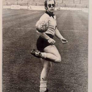 ELTON JOHN IN TRAINING AT WATFORD FC | 1973