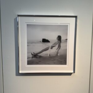 Polaroid chaise blanc droite