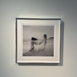 Polaroid chaise blanc coubré